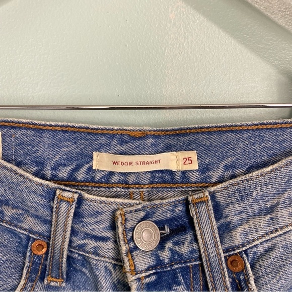 Levi’s Wedgie Straight Jeans Authentically Yours Distressed Sz 25 34964 0013 - Picture 2 of 6